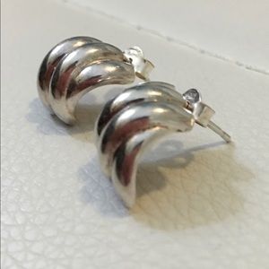Vintage 925  Sterling Silver Curved Ribbed Earrings